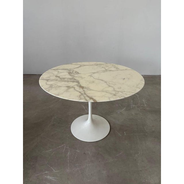 Tulip Table in White Marble and Base by Eero Saarinen for Knoll, 1960s For Sale - Image 9 of 10