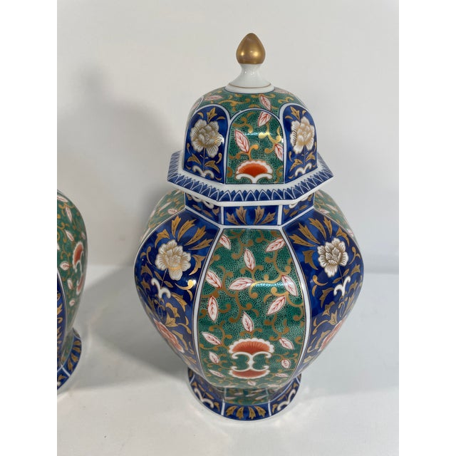 1970s 1970s Japanese Otagiri "Kushan Kiln" Lidded Ginger Temple Jars - A Pair For Sale - Image 5 of 17