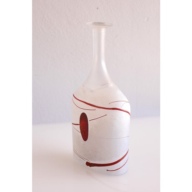 Ivory Swedish Vase by B. Vallien for Kosta Boda, 1980s For Sale - Image 8 of 12