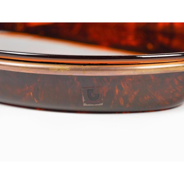 Oval Serving Tray in Faux Tortoiseshell Acrylic Glass & Brass attributed to Guzzini, Italy, 1970s For Sale - Image 11 of 15