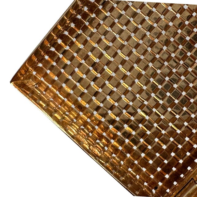 Gold Vintage Italian 18k Gold Pill Box by UnoAErre – Woven Basket Strands For Sale - Image 8 of 12
