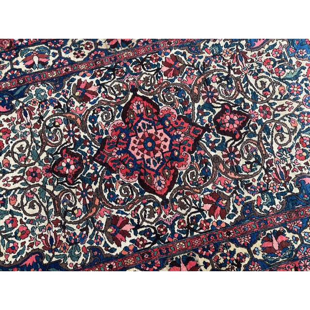 Vintage Bakhtiar Rug in Wool, 1920s For Sale - Image 11 of 18