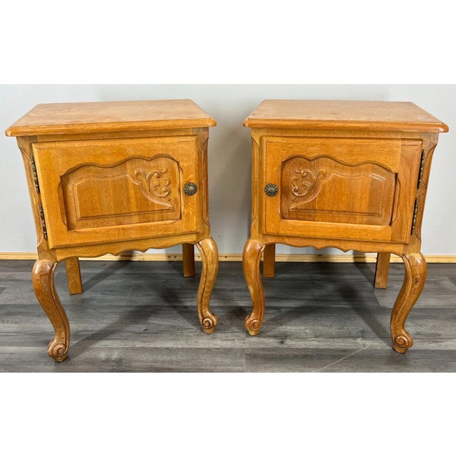 If you are interested in old stylish items, you've come to the right place, we have a wide selection of furniture and...