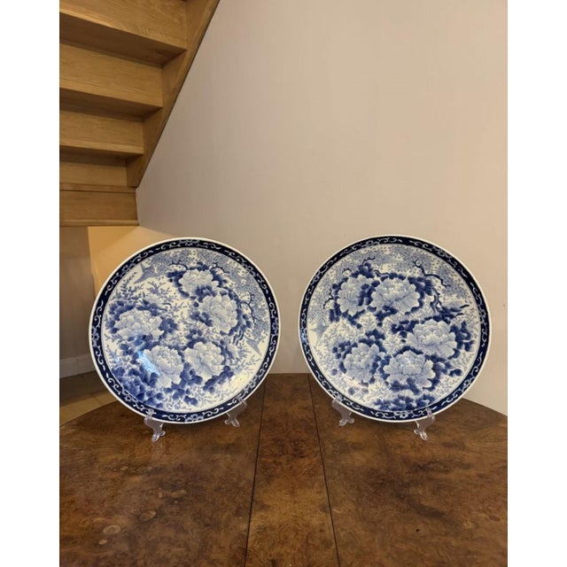 Ceramic Antique Japanese Imari Blue and White Chargers, 1900s, Set of 2 For Sale - Image 7 of 7