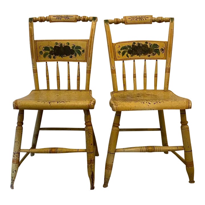 オールドパイレックス　4点セット　アンティーク　コレクタブル　グリーン　イエロー 19th Century Yellow Painted Hitchcock Style Side Chairs - Set of 2