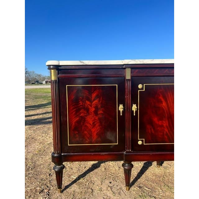French Louis XVI Flam Mahogany Sideboard Carrera Marble Top 1900s For Sale - Image 16 of 18