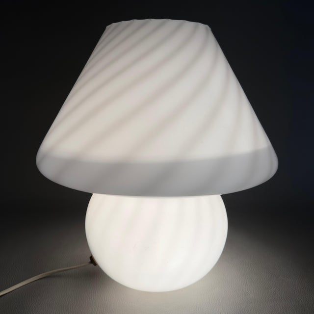 Modern Mushroom Table Lamp in Murano Glass, 1970s For Sale - Image 3 of 11