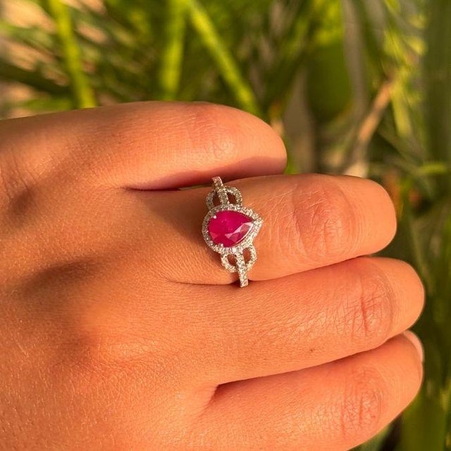 Natural 1.4ct Ruby & Diamond Halo Cocktail Ring Size 9 in 14k White Gold For Sale In New York - Image 6 of 16