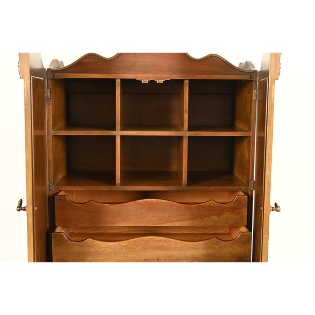 Romweber French Rococo Louis XV Carved Walnut Armoire Dresser, Circa 1960s For Sale In South Bend - Image 6 of 17