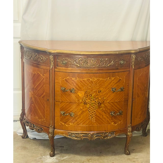1920s 20Th Century French Demilune Commode With Inlay For Sale - Image 5 of 10