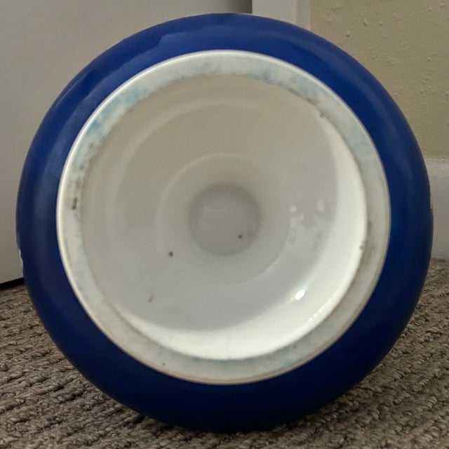 Ceramic Mid 19th Century French Rococo Revival Porcelain Hand-Painted Gilded Bacchanal Putti Holding Vine Motif Double-Handled Footed Baluster Vase For Sale - Image 7 of 7