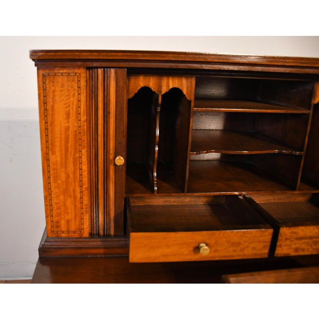 1900s English Hepplewhite Mahogany Inlaid Secretary / Tambour Writing Desk For Sale - Image 9 of 18