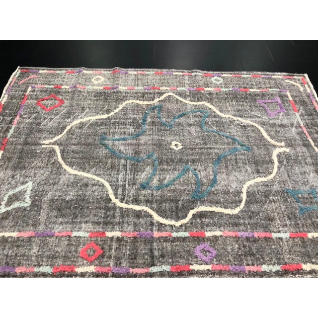 Textile 1960s Vintage Turkish Handmade Gray Area Rug For Sale - Image 7 of 11