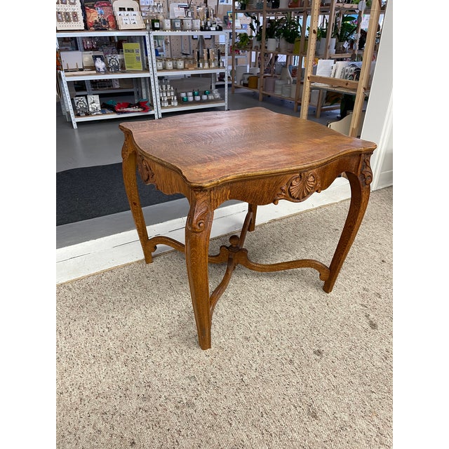 Early 20th Century Likely Antique Quarter-Sawn Possibly Oak Side Table With Serpentine Top, Shell Carving. And Cabriole Legs For Sale - Image 5 of 8