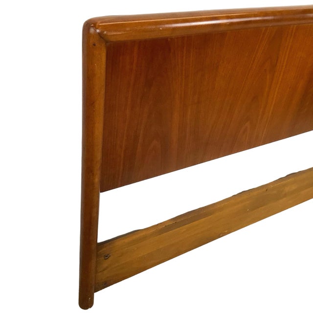 Mid-Century Modern t.h. Robsjohn-Gibbings Style Walnut Headboard- Full For Sale - Image 12 of 12