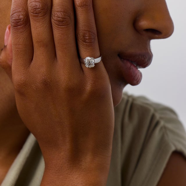 1970s Vintage Gia 1.52 Carat Diamond 18k White Gold Solitare Engagement Ring, Size 4 For Sale - Image 5 of 6