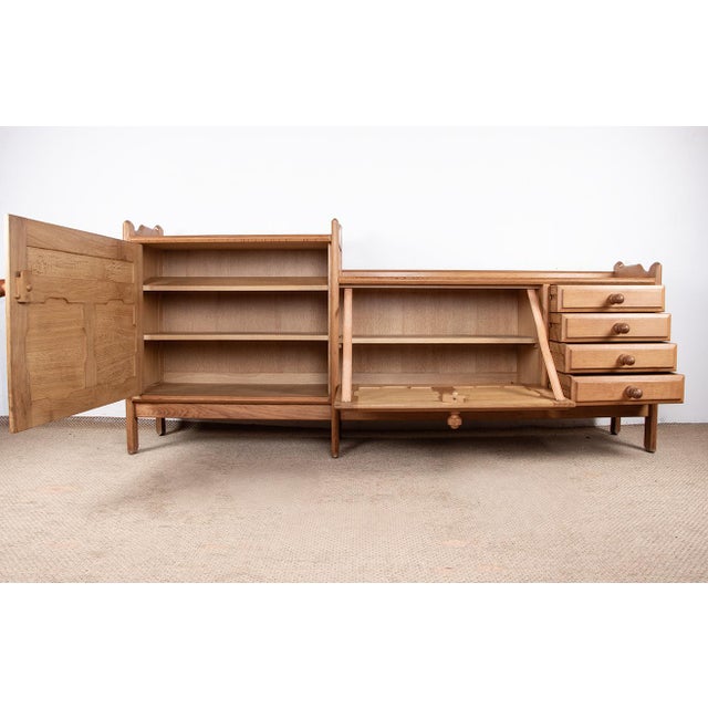 French Sideboard in Oak by Guillerme et Chambron for Votre Maison, 1960s For Sale - Image 13 of 18