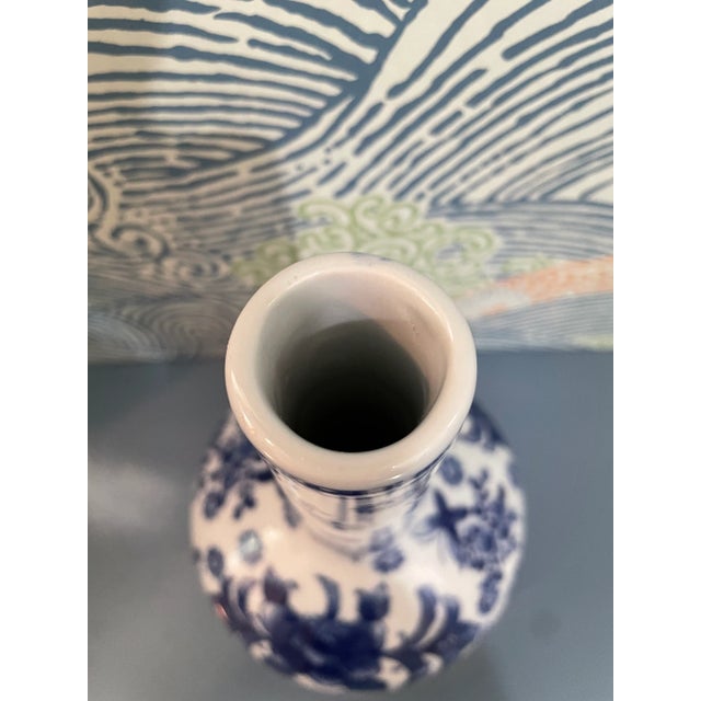 1970s Vintage 1970’s Seymour Mann “China Blue” Vase For Sale - Image 5 of 9
