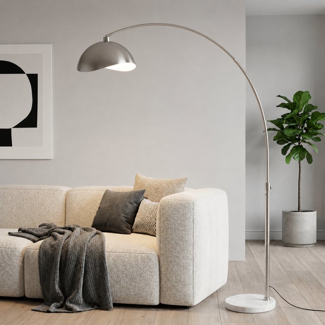 The Luna Bella Arc Lamp is a modern lighting masterpiece designed by Peter Morelli in 1960. This elegant arc lamp features...