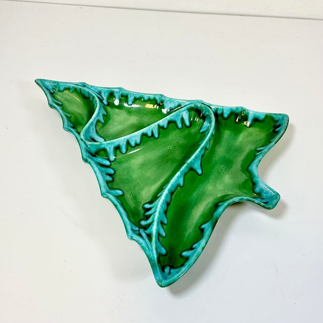 1970s Vintage Folk Art Americana Divided Turquoise Drip Christmas Tree Serving Dish For Sale - Image 6 of 12