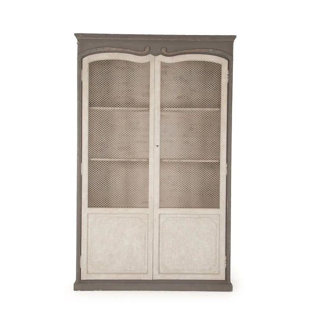 French Country Vale Cabinet in Gray For Sale - Image 3 of 3