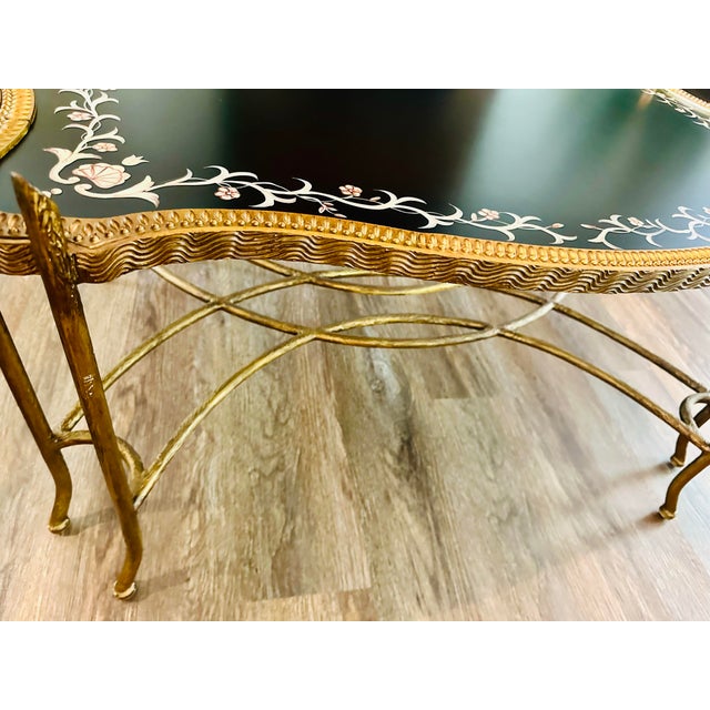 Late 20th Century Vintage Chinoiserie Black Lacquer & Gold Floral Tray Top Coffee Table For Sale - Image 5 of 10