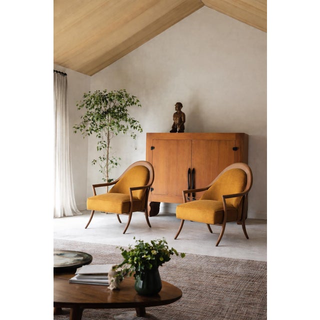 Mid-Century Modern Pair of Mid Century Sabre Leg Lounge Chairs by Widdicomb For Sale - Image 3 of 10