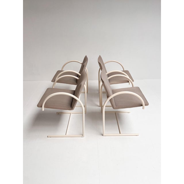 This postmodern chair is named ‘Cirkel’. The chair is a design by Karel Boonzaaijer for Metaform and dates from the 1980s....