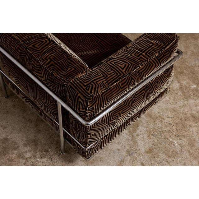 ‘LC3 Chair and Ottoman by Le Corbusier for Cassina, 1980s, Set of 2 For Sale - Image 11 of 12