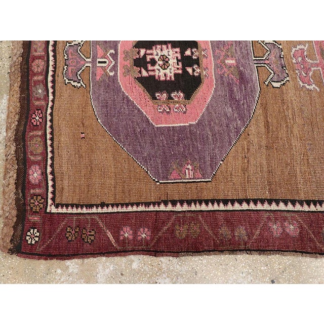 Textile Galerie Shabab Collection Mid-20th Century Turkish Anatolian Long Gallery Carpet For Sale - Image 7 of 10