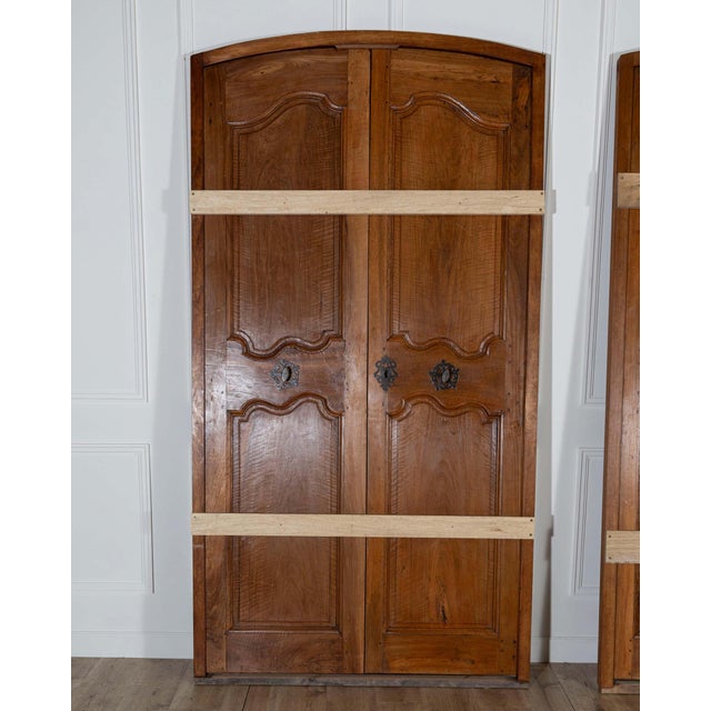Two Pairs of 18th-Century French Walnut Communication Doors For Sale - Image 4 of 17