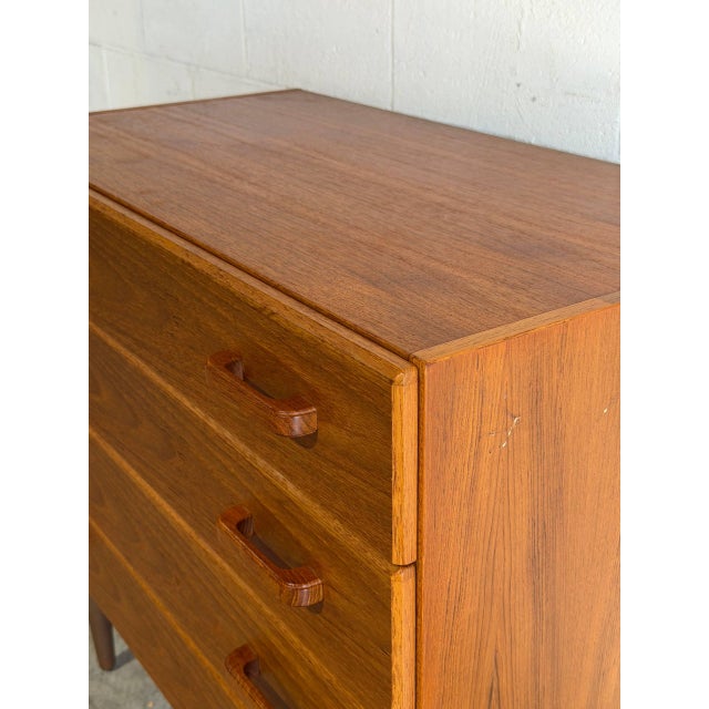 Danish Teak 4-Drawer Dresser Compact Mid-Century Modern Chest of Drawers 1960s For Sale - Image 10 of 10