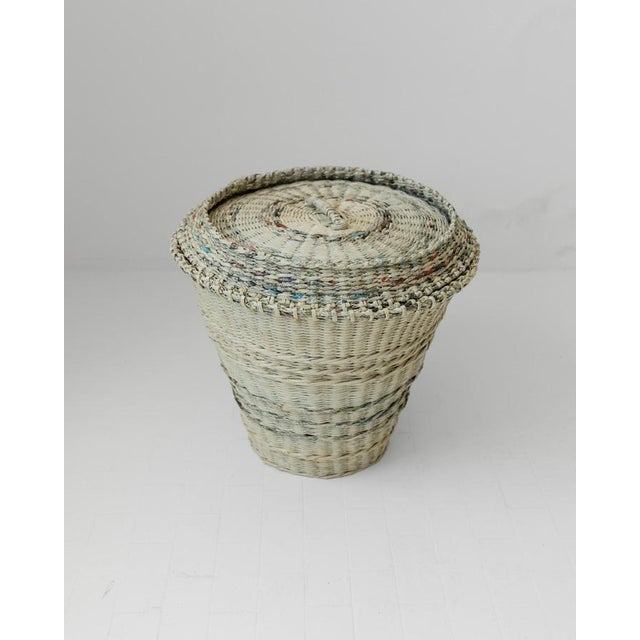 Large Handcrafted Woven Newspaper Laundry Basket with Lid, 1990s For Sale - Image 11 of 11