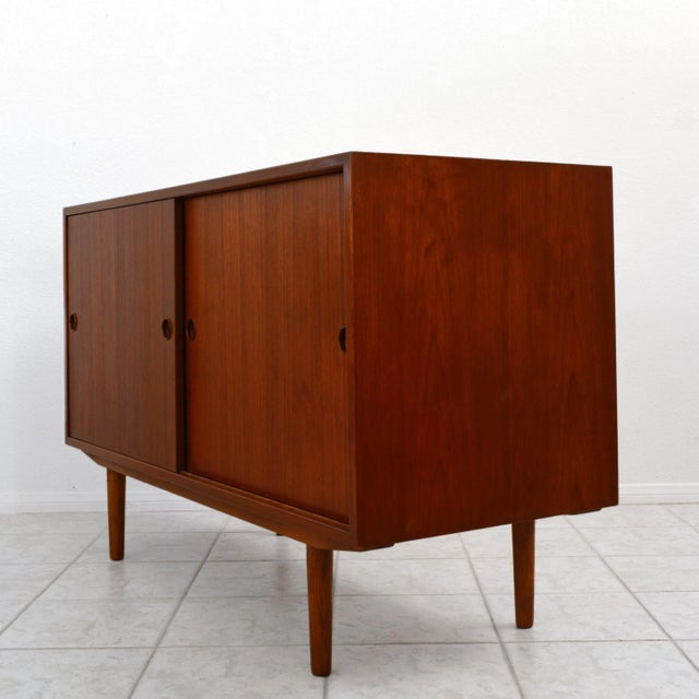 Rare 1950s Borge Mogensen Teak Credenza With Yellow and Orange Drawers by Soborg For Sale - Image 10 of 12