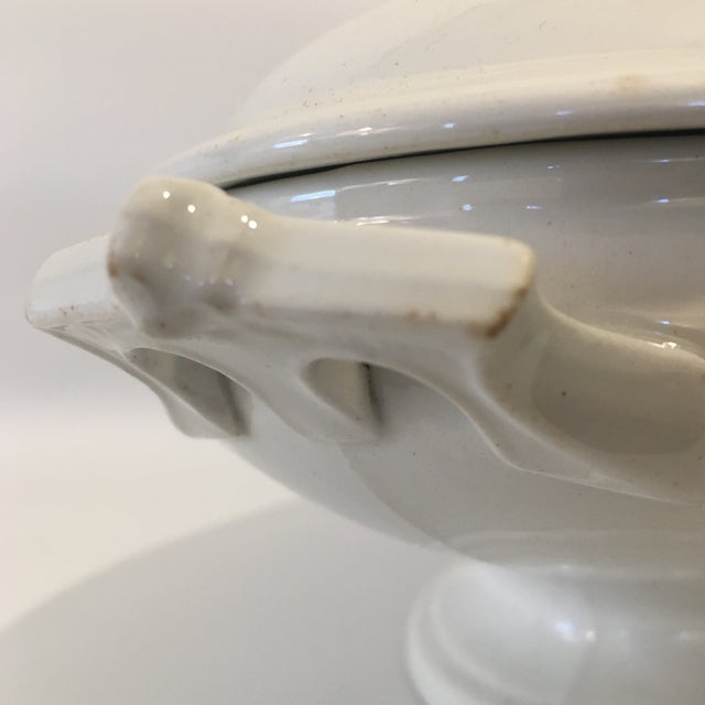 Late 1800s Parisian Granite Lidded Oval Ironstone Tureen by