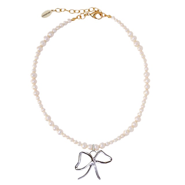 Pearls & a Bow Choker For Sale