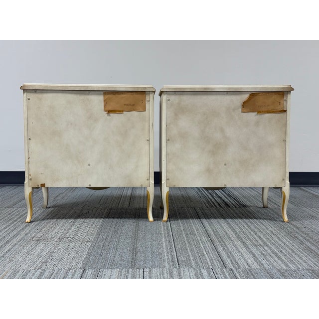 1960s John Widdicomb "Classic" French Provincial Nightstand ~ a Pair For Sale - Image 5 of 11