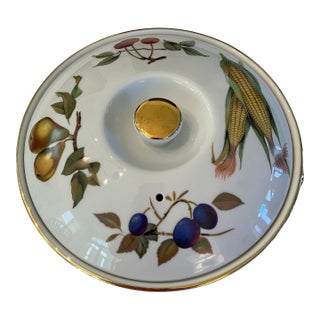 Mid 20th Century Royal Worcester "Evesham Vale" Round Covered Casserole For Sale