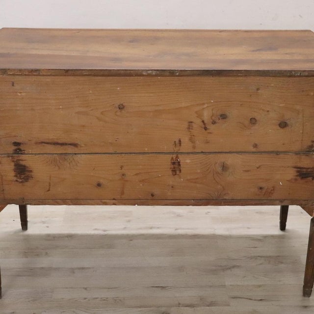 Antique 18th Century Walnut Chest of Drawers For Sale - Image 6 of 18