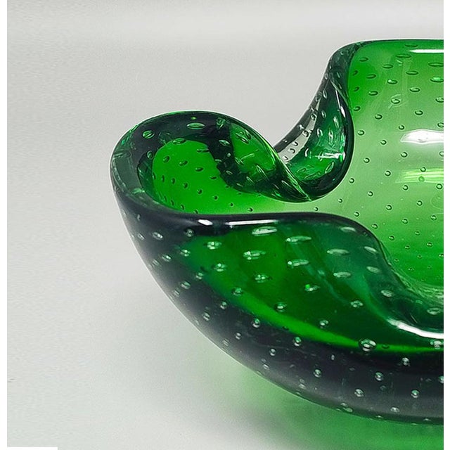 1960s Large Green Sommerso Murano Glass Ashtray or Catchall by Flavio Poli for Seguso, 1960s For Sale - Image 5 of 7