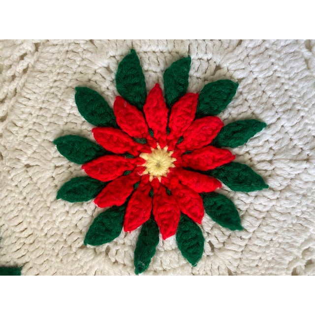 1950s Hand-Crocheted Ivory Floral Poinsettia Bedspread For Sale - Image 5 of 12