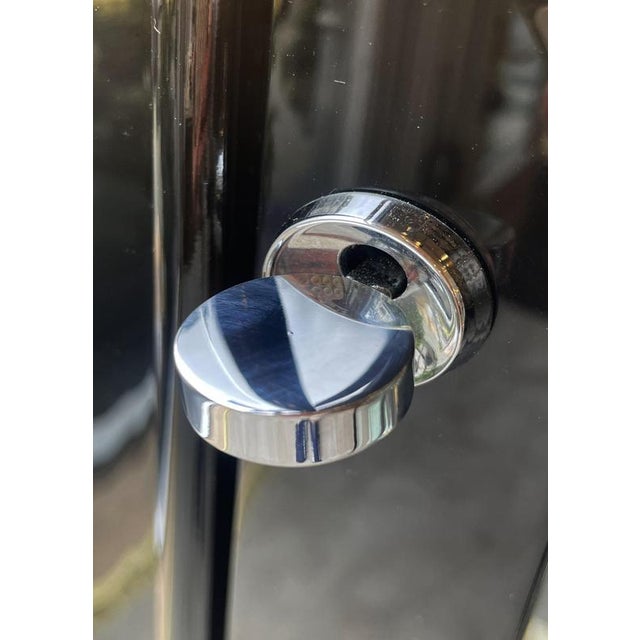 Art Deco 3-Sided Glazed Showcase For Sale - Image 5 of 10