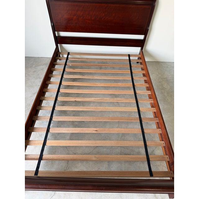 Wood 1970s Vintage Drexel Traditional Mahogany Queen Size Sleigh Bed Frame For Sale - Image 7 of 13