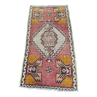 Turkish Yastik Rug 1'9" x 3'3" For Sale