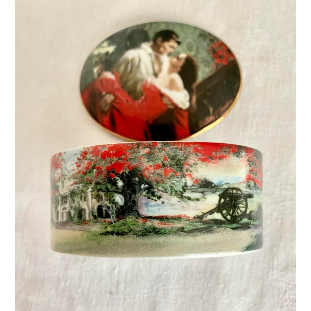 Late 20th Century Scarlett and Rhett “Gone With the Wind” Collection Oval Fine China Music Box by W. S. George Excellent Condition For Sale - Image 4 of 8