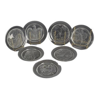 French Lalique Commemorative Crystal Plate Set 20th Century - 12 Pieces For Sale