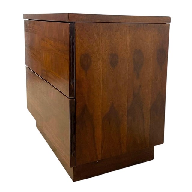 Vintage Mid-Century Modern Two-Drawer Nightstand With Book-Matched Wood Grain. For Sale - Image 4 of 10