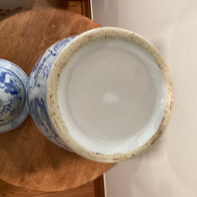 Mid 20th Century Extra Large Chinese Blue & White Figural Decorated Lidded Porcelain Urn For Sale - Image 10 of 12