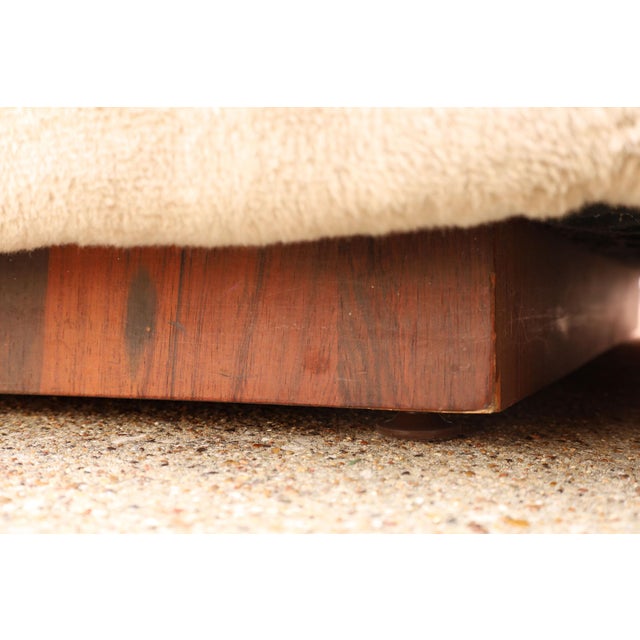 Mid-Century Modern Milo Baughman for Thayer Coggin Large Sectional Sofa With Rosewood Base For Sale - Image 3 of 11