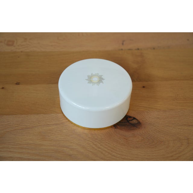 Vintage French Vanity Dusting Powder from Caron Bellodgia For Sale - Image 4 of 5